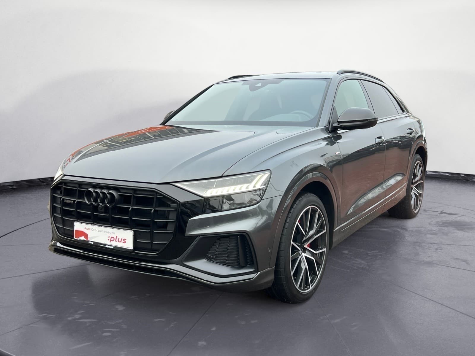 Audi - Q8