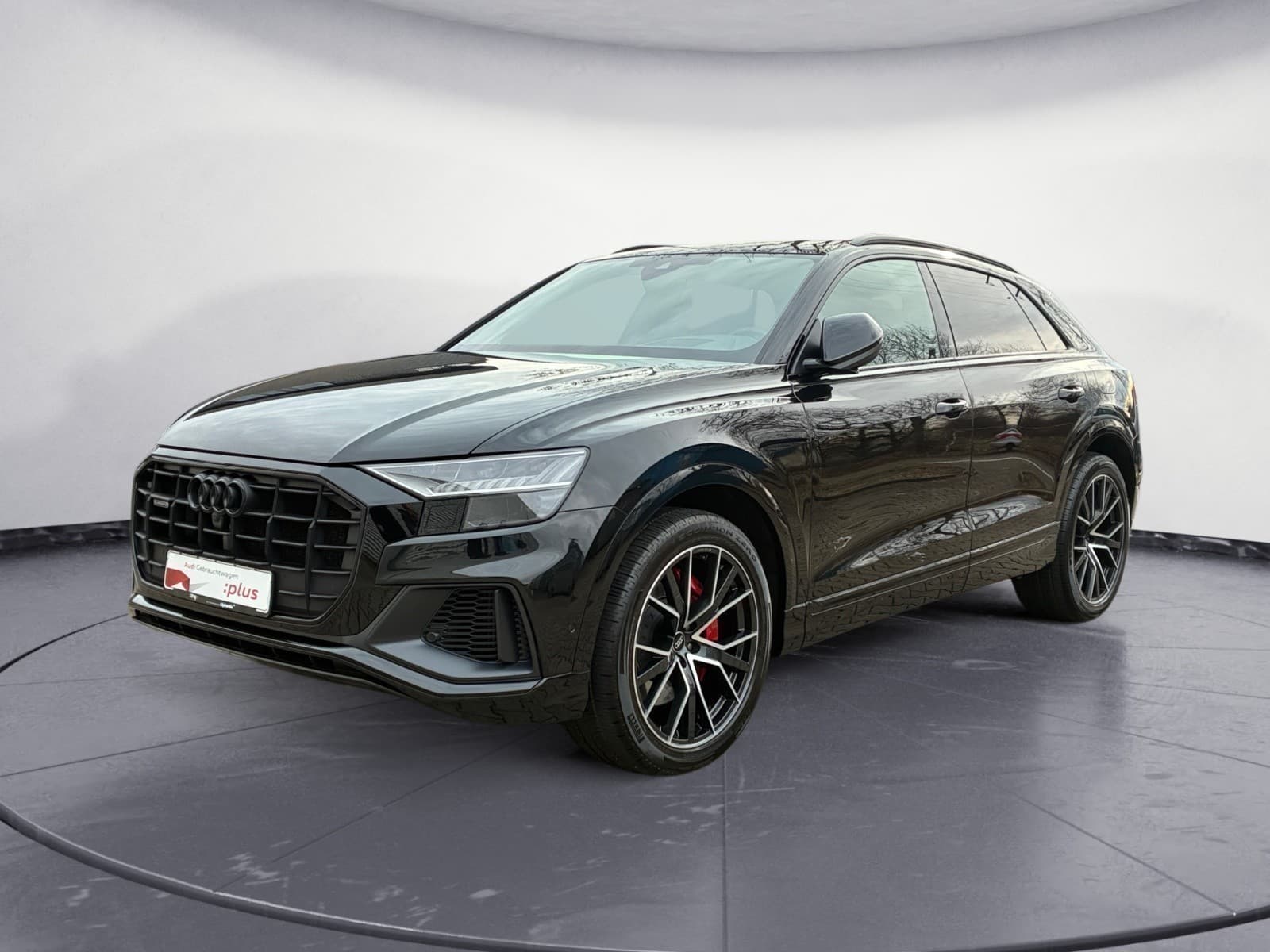 Audi - Q8 55 TFSIe quattro tiptronic S line