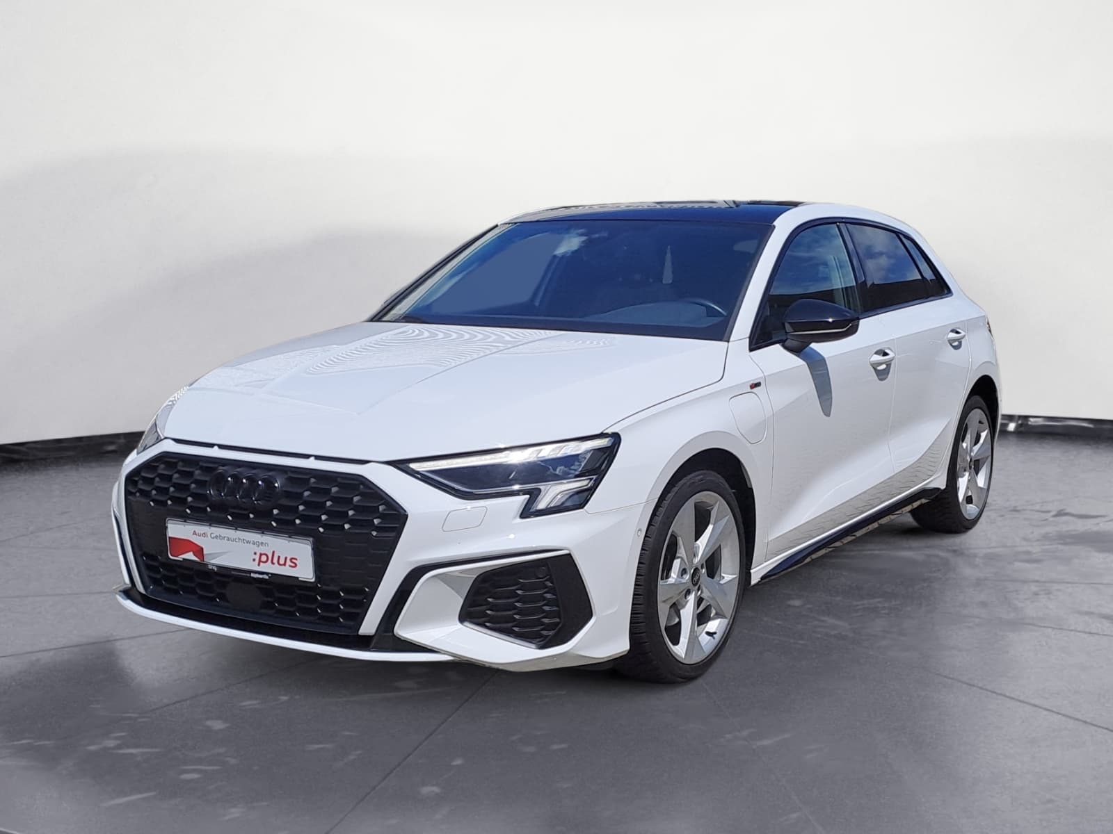 Audi - A3 40 TFSIe Sportback S tronic S line