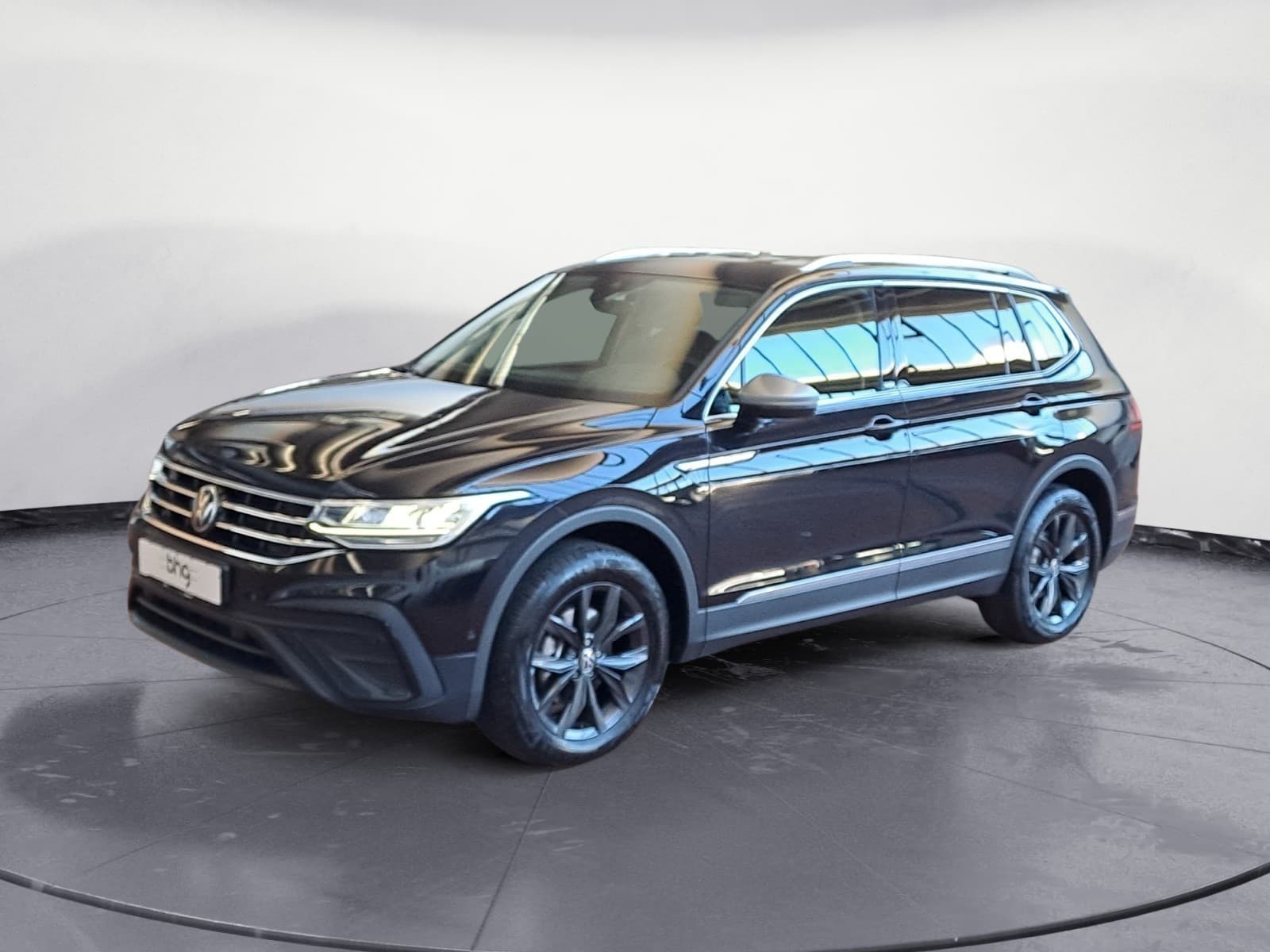 Volkswagen - Tiguan Allspace Life 2.0 TDI
