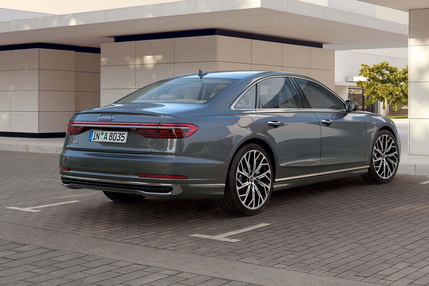 Audi A8 Heck.jpg